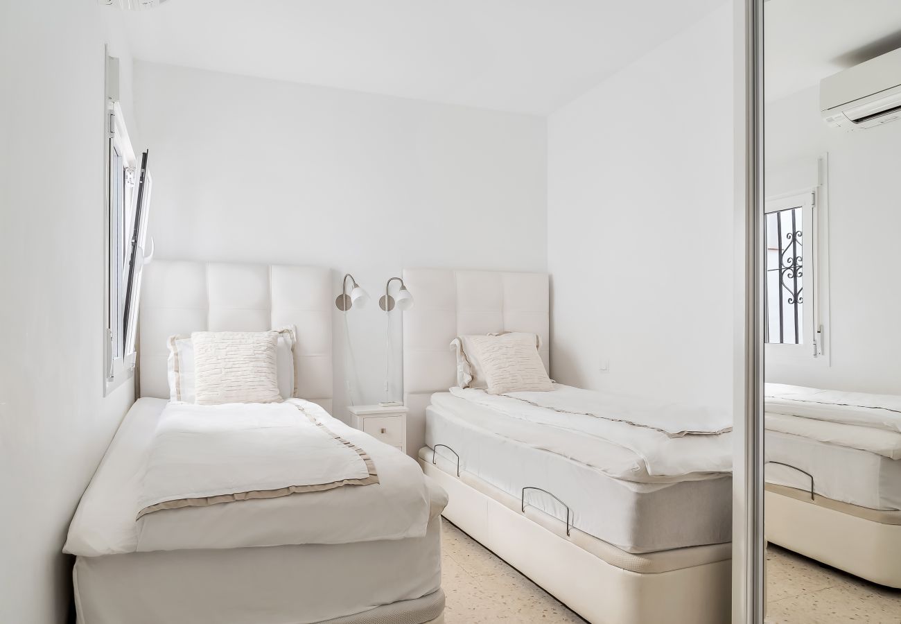 Apartamento en Nerja - Estancia frente al mar – Ubicación perfecta y céntrica en Nerja