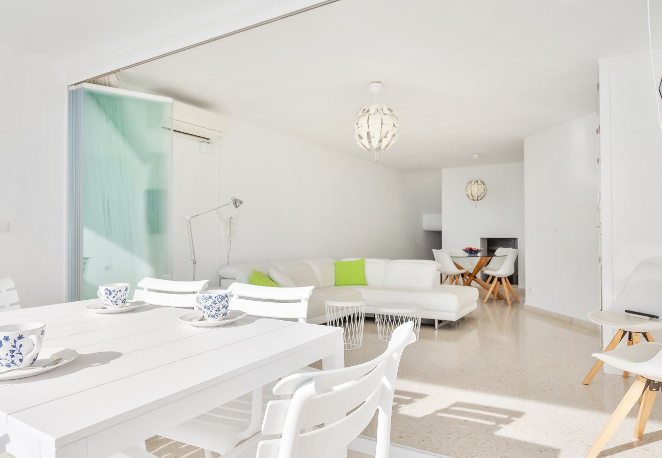 Apartamento en Nerja - Estancia frente al mar – Ubicación perfecta y céntrica en Nerja