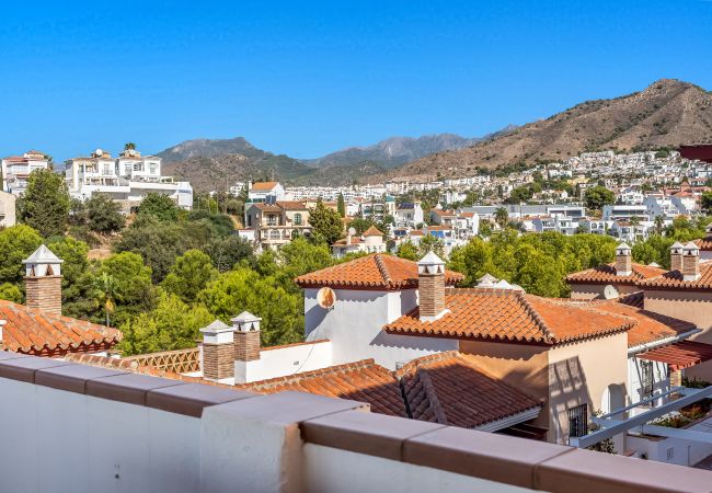 Casa adosada en Nerja - Playa Burriana – Casa adosada con 3 amplias terrazas y vistas al mar Casa adosada en Nerja - Playa Burriana – Casa adosada con 3 amplias terrazas y vistas al mar