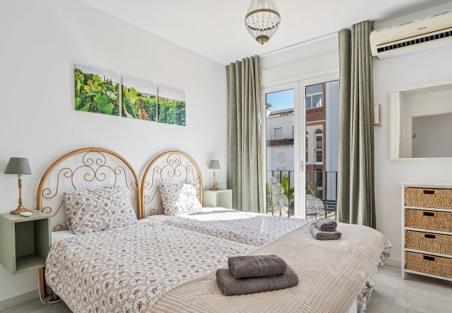 Casa adosada en Nerja - Playa Burriana – Casa adosada con 3 amplias terrazas y vistas al mar Casa adosada en Nerja - Playa Burriana – Casa adosada con 3 amplias terrazas y vistas al mar