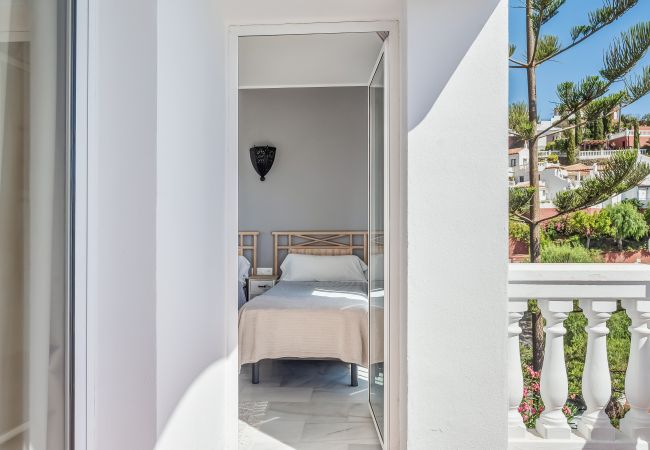 Casa adosada en Nerja - Adosado con piscina privada climatizada y vistas al mar Casa adosada en Nerja - Adosado con piscina privada climatizada y vistas al mar