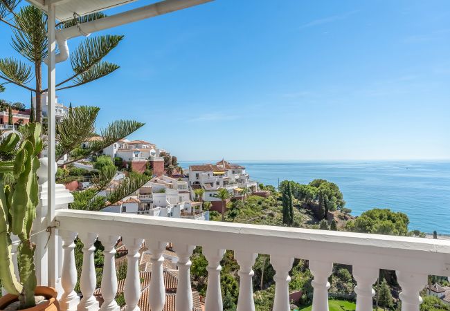 Casa adosada en Nerja - Adosado con piscina privada climatizada y vistas al mar Casa adosada en Nerja - Adosado con piscina privada climatizada y vistas al mar