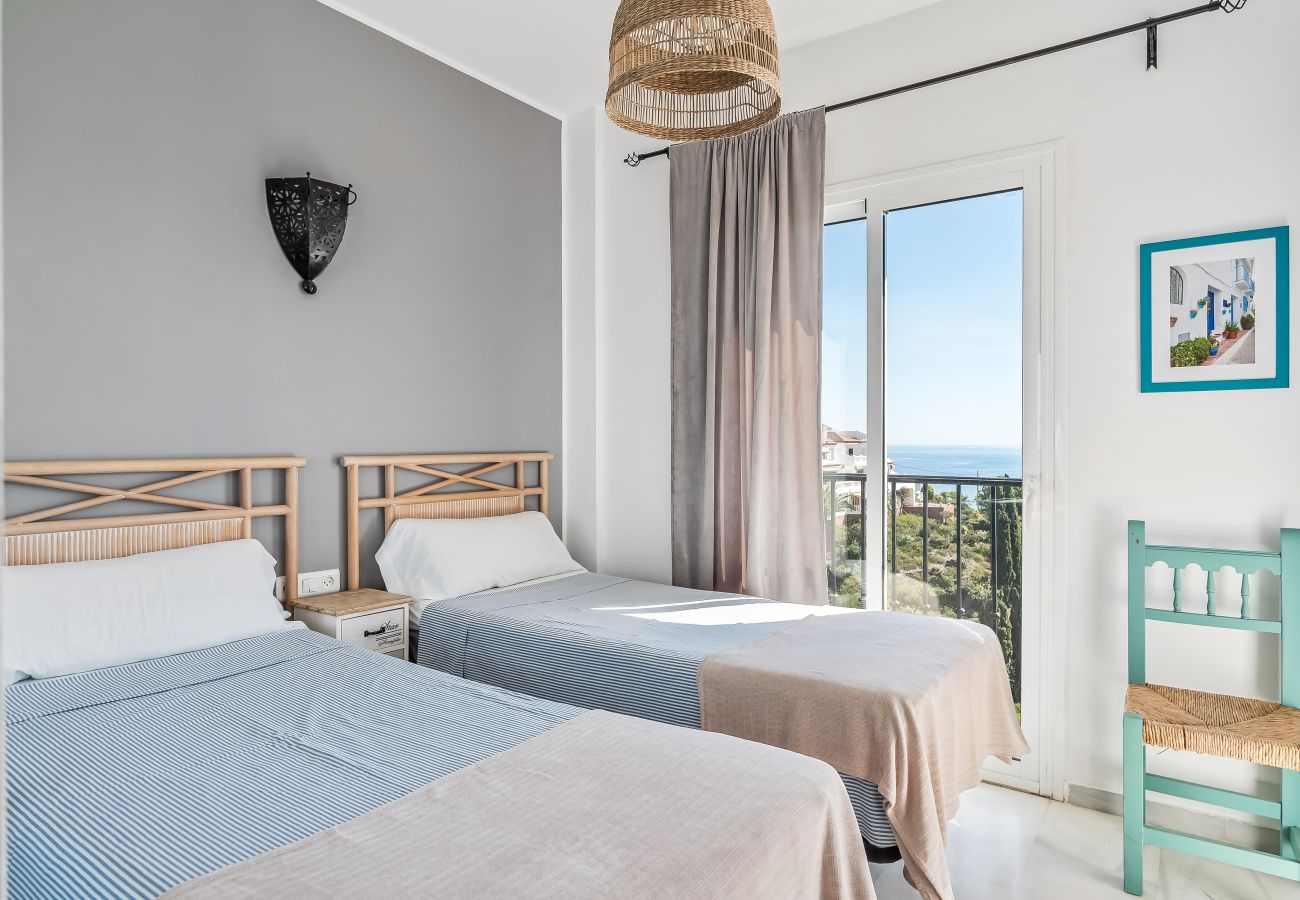 Casa adosada en Nerja - Lujo moderno – Casa adosada con piscina privada y vistas al mar