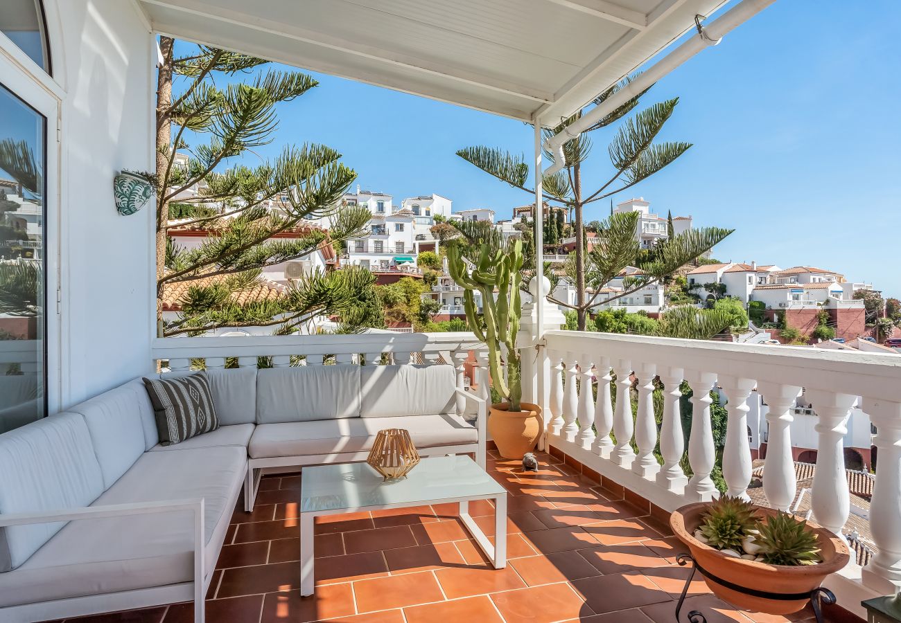 Casa adosada en Nerja - Lujo moderno – Casa adosada con piscina privada y vistas al mar
