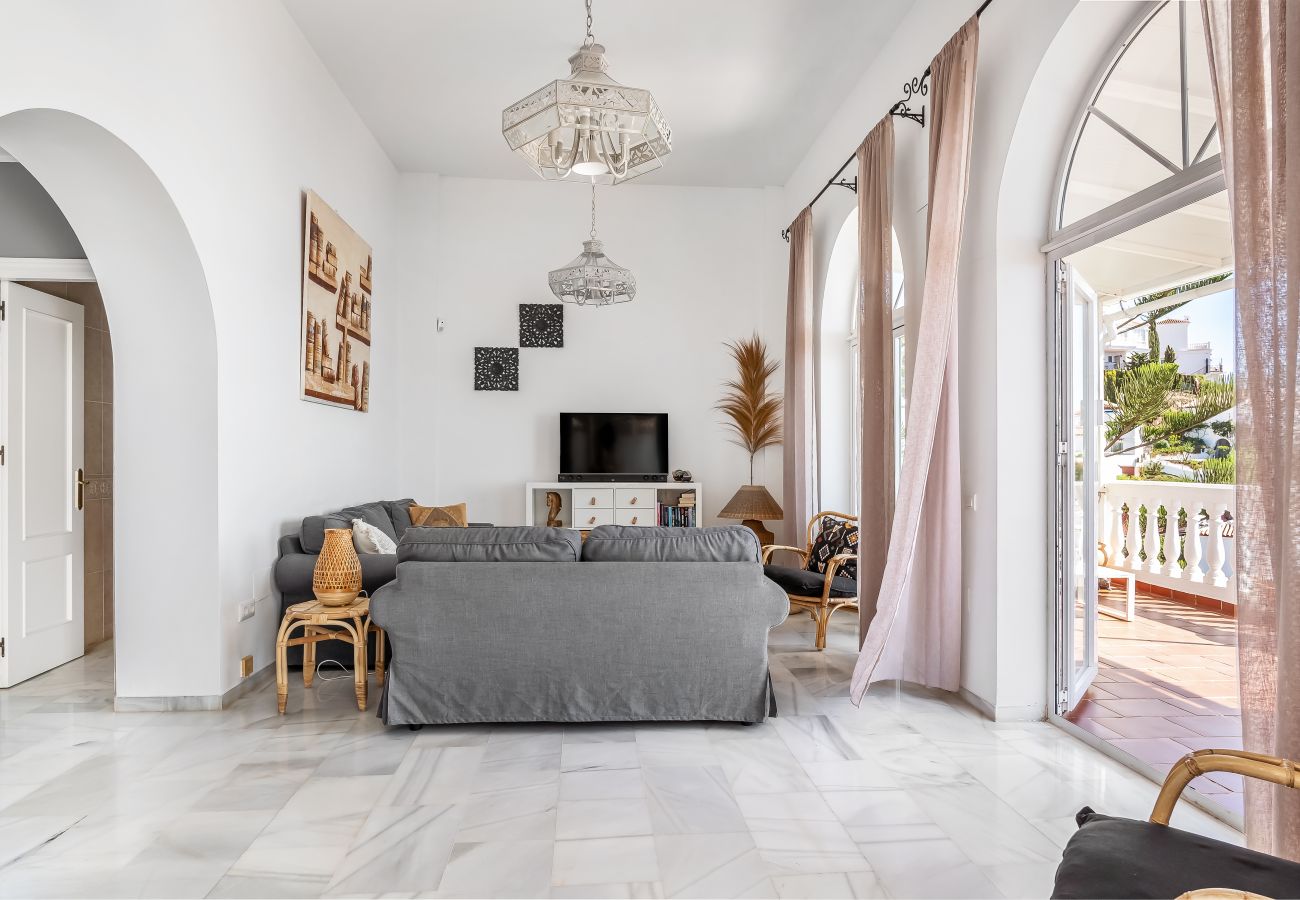 Casa adosada en Nerja - Lujo moderno – Casa adosada con piscina privada y vistas al mar