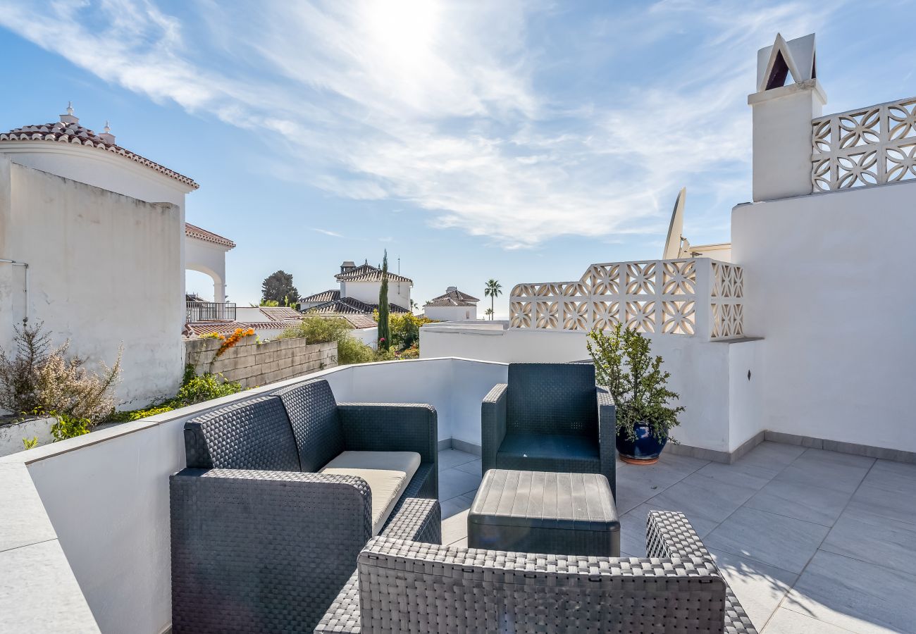 Apartamento en Nerja - Vistas al mar, tres terrazas – cerca de Burriana Beach