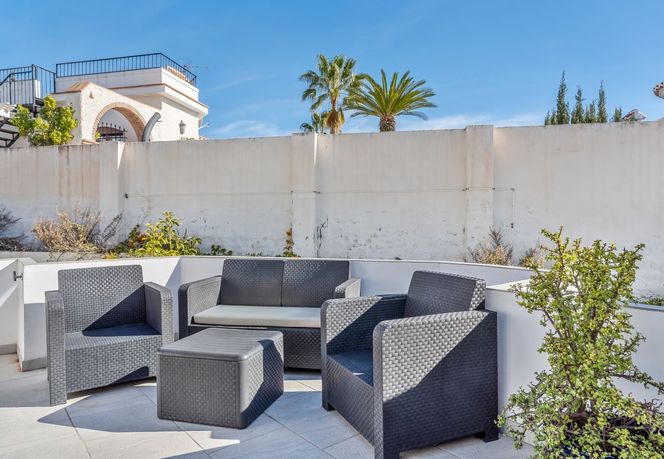 Apartamento en Nerja - Vistas al mar, tres terrazas – cerca de Burriana Beach