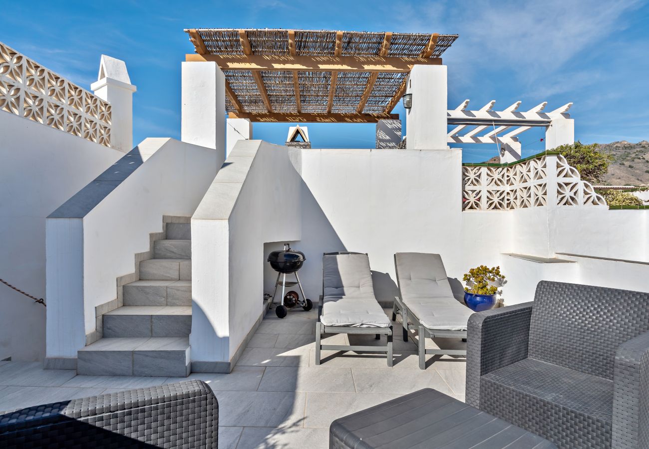 Apartamento en Nerja - Vistas al mar, tres terrazas – cerca de Burriana Beach