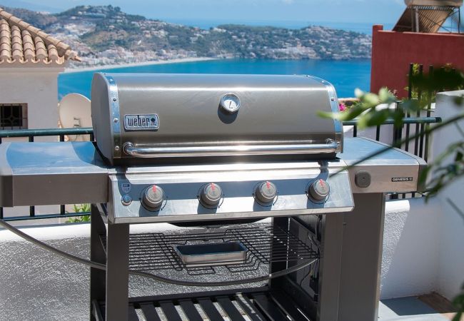 Terraced House in La Herradura - Large pool, jacuzzi, and that extra touch! Terraced House in La Herradura - Large pool, jacuzzi, and that extra touch!