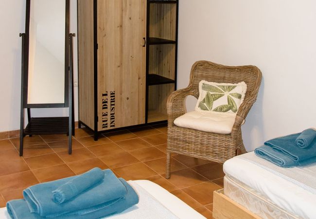 Terraced House in La Herradura - Large pool, jacuzzi, and that extra touch! Terraced House in La Herradura - Large pool, jacuzzi, and that extra touch!