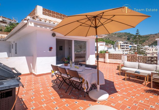 Apartment in Almuñecar - Charming Stay, Big Terrace, 2 Min to Beach & Sea View Apartment in Almuñecar - Charming Stay, Big Terrace, 2 Min to Beach & Sea View