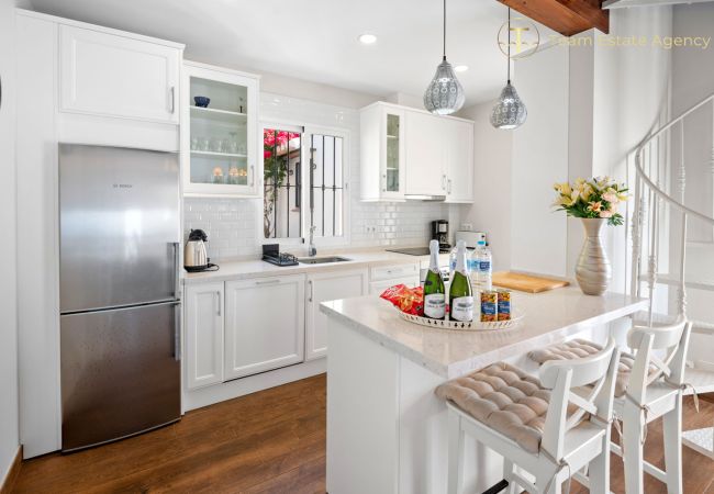 Villa in La Herradura - Luxury Villa with Sea View, Private Heated Pool (Optional) Villa in La Herradura - Luxury Villa with Sea View, Private Heated Pool (Optional)