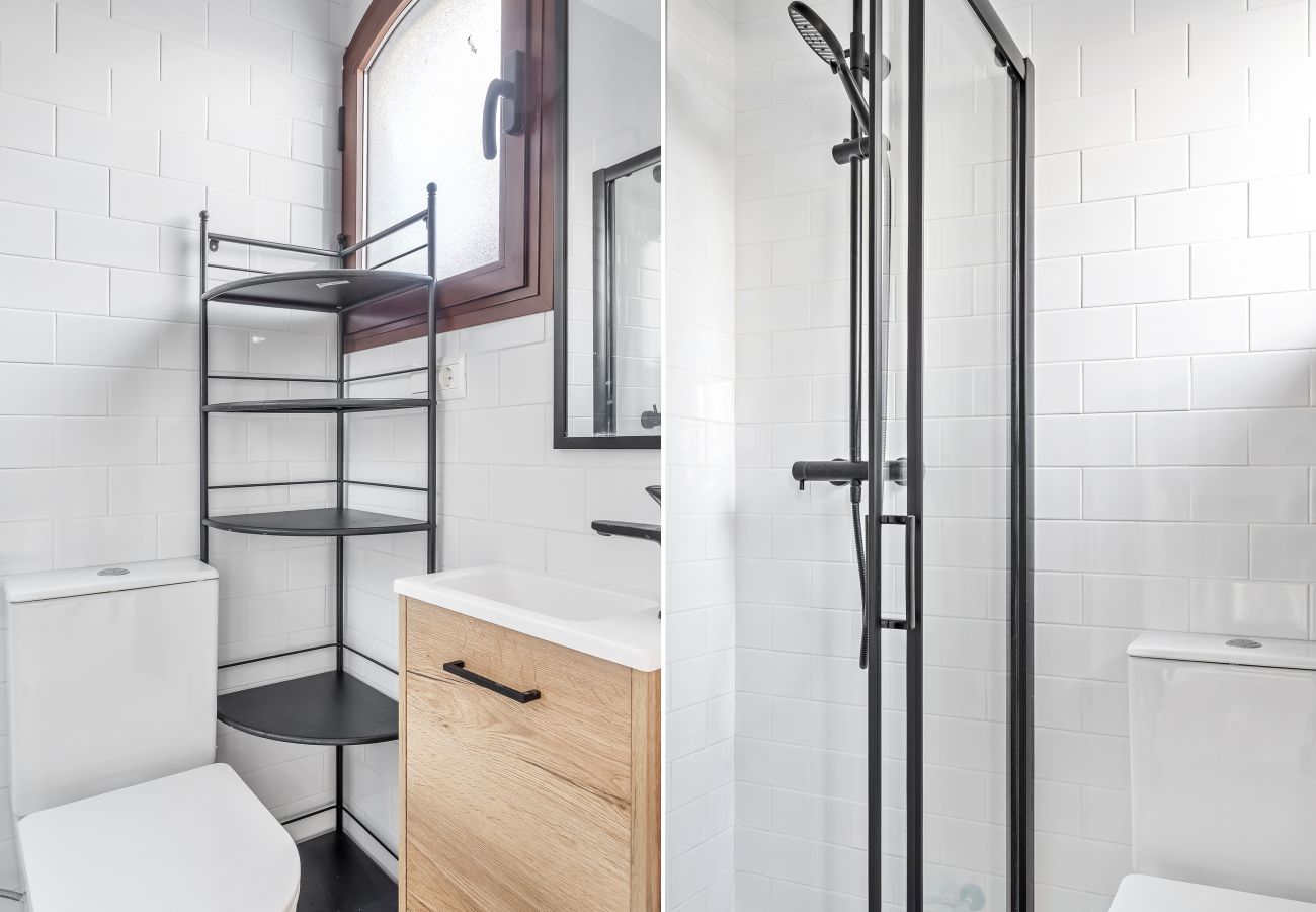 Terraced House in Nerja - Capistrano Home with Access to Nerjas Top Pool Area