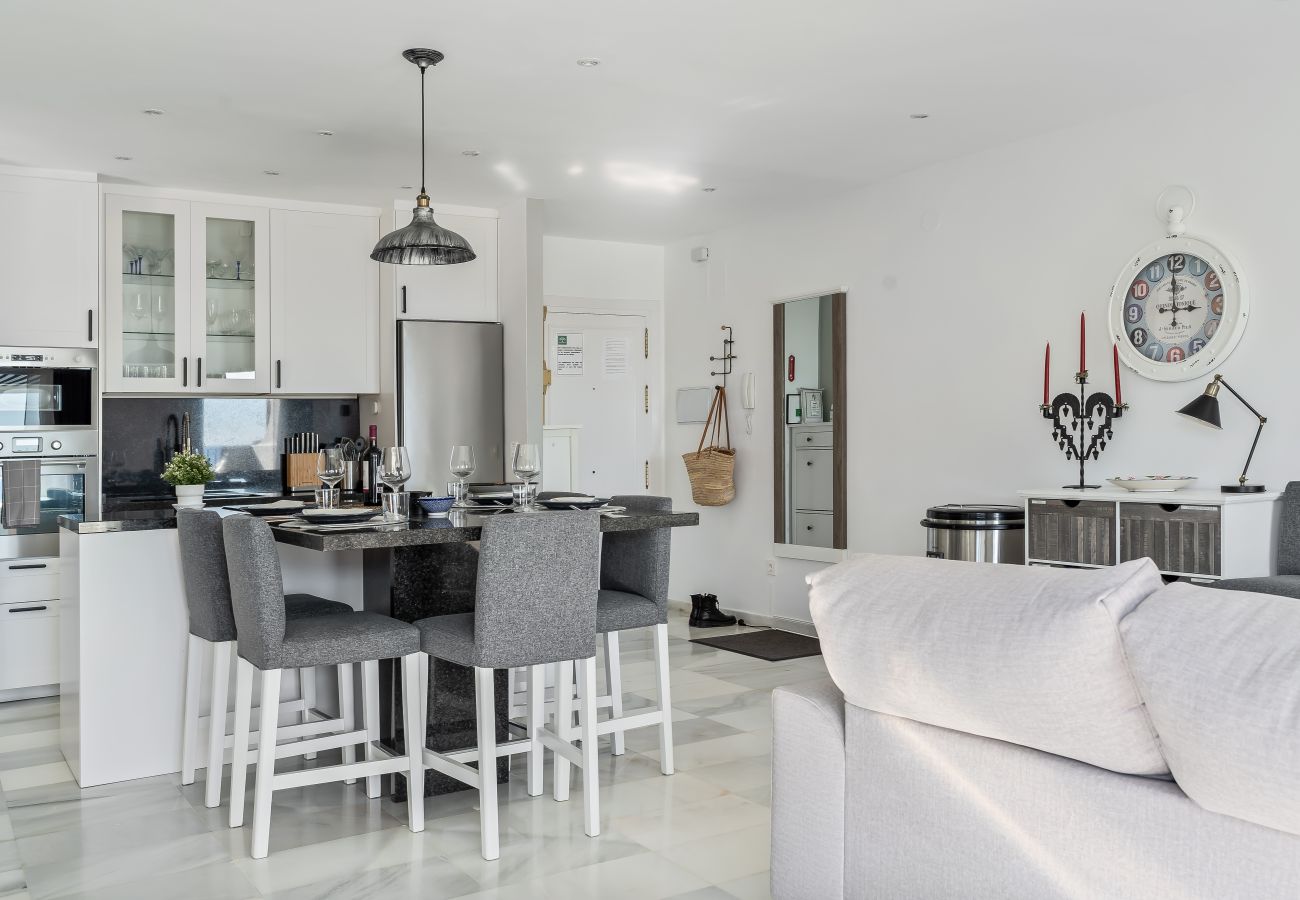 Apartment in Almuñecar - Luxury Penthouse with Rooftop Terrace – 2 Min to Beach