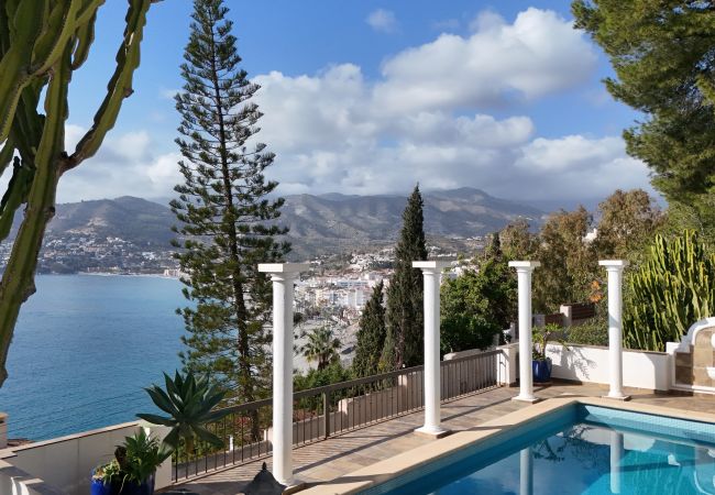 Villa in La Herradura - Villa, Private Pool, 5-Minute Walk to the Beach Villa in La Herradura - Villa, Private Pool, 5-Minute Walk to the Beach