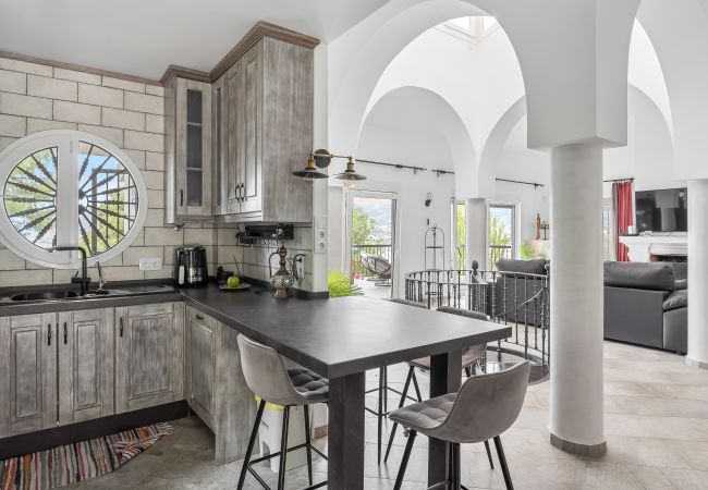 Villa in La Herradura - Villa, Private Pool, 5-Minute Walk to the Beach Villa in La Herradura - Villa, Private Pool, 5-Minute Walk to the Beach