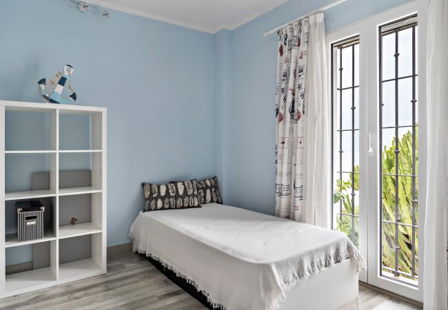 Villa in La Herradura - Villa, Private Pool, 5-Minute Walk to the Beach Villa in La Herradura - Villa, Private Pool, 5-Minute Walk to the Beach