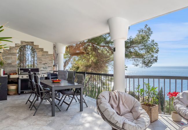 Villa in La Herradura - Villa, Private Pool, 5-Minute Walk to the Beach Villa in La Herradura - Villa, Private Pool, 5-Minute Walk to the Beach