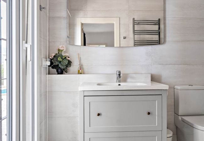 Villa in La Herradura - Villa, Private Pool, 5-Minute Walk to the Beach Villa in La Herradura - Villa, Private Pool, 5-Minute Walk to the Beach