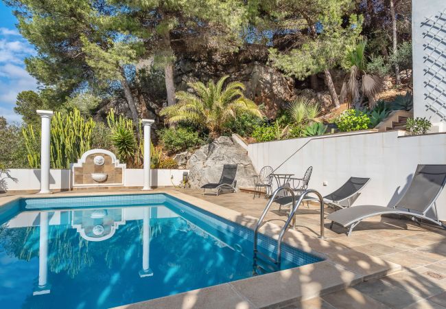 Villa in La Herradura - Villa, Private Pool, 5-Minute Walk to the Beach Villa in La Herradura - Villa, Private Pool, 5-Minute Walk to the Beach
