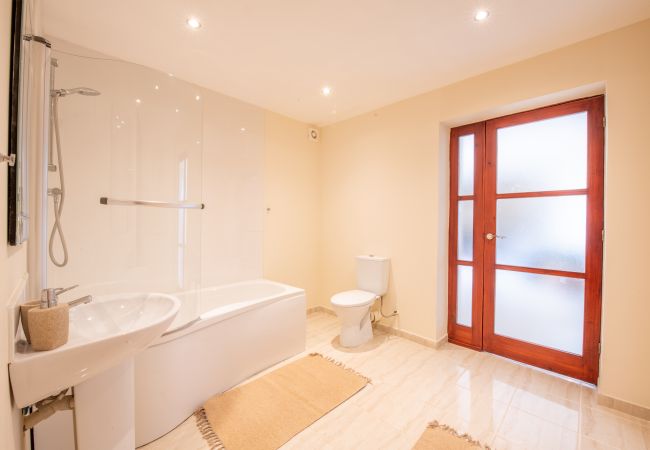 Villa in La Herradura - Dream Stay! Heated Pool, 15 Guests, Near Beach Villa in La Herradura - Dream Stay! Heated Pool, 15 Guests, Near Beach