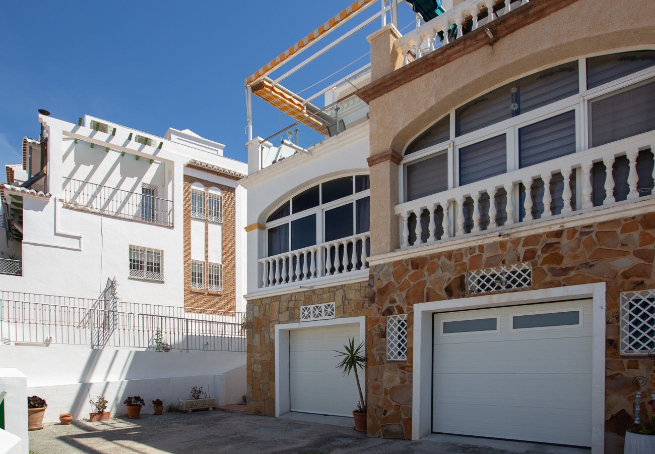 Terraced House in Nerja - Sunny Roof Terrace Near Burriana Beach