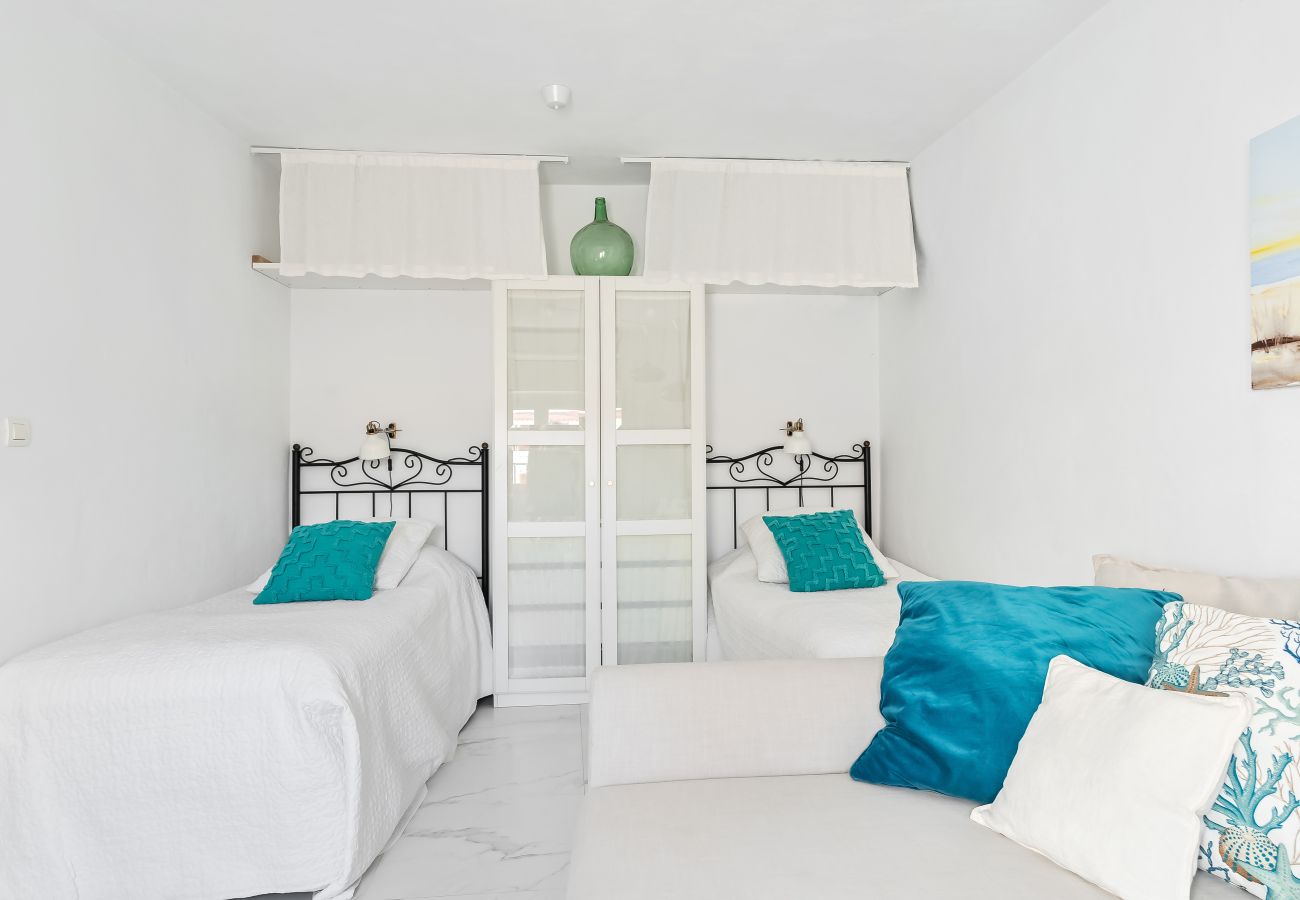 Townhouse in Almuñecar - Breathtaking 360-degree view & Near to the beach