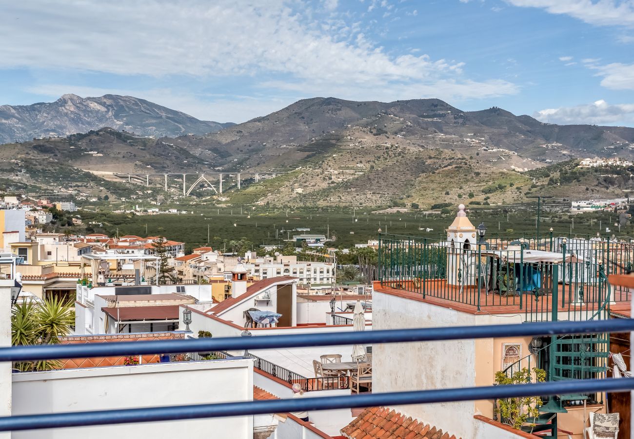 Townhouse in Almuñecar - Breathtaking 360-degree view & Near to the beach