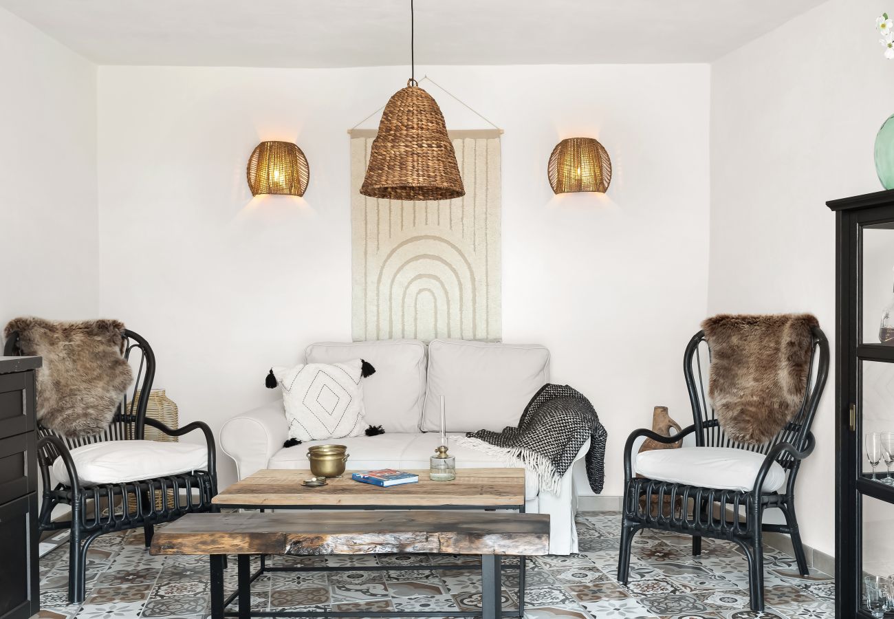 Townhouse in Almuñecar - Huge Terrace, Historic Cave & Close to the beach
