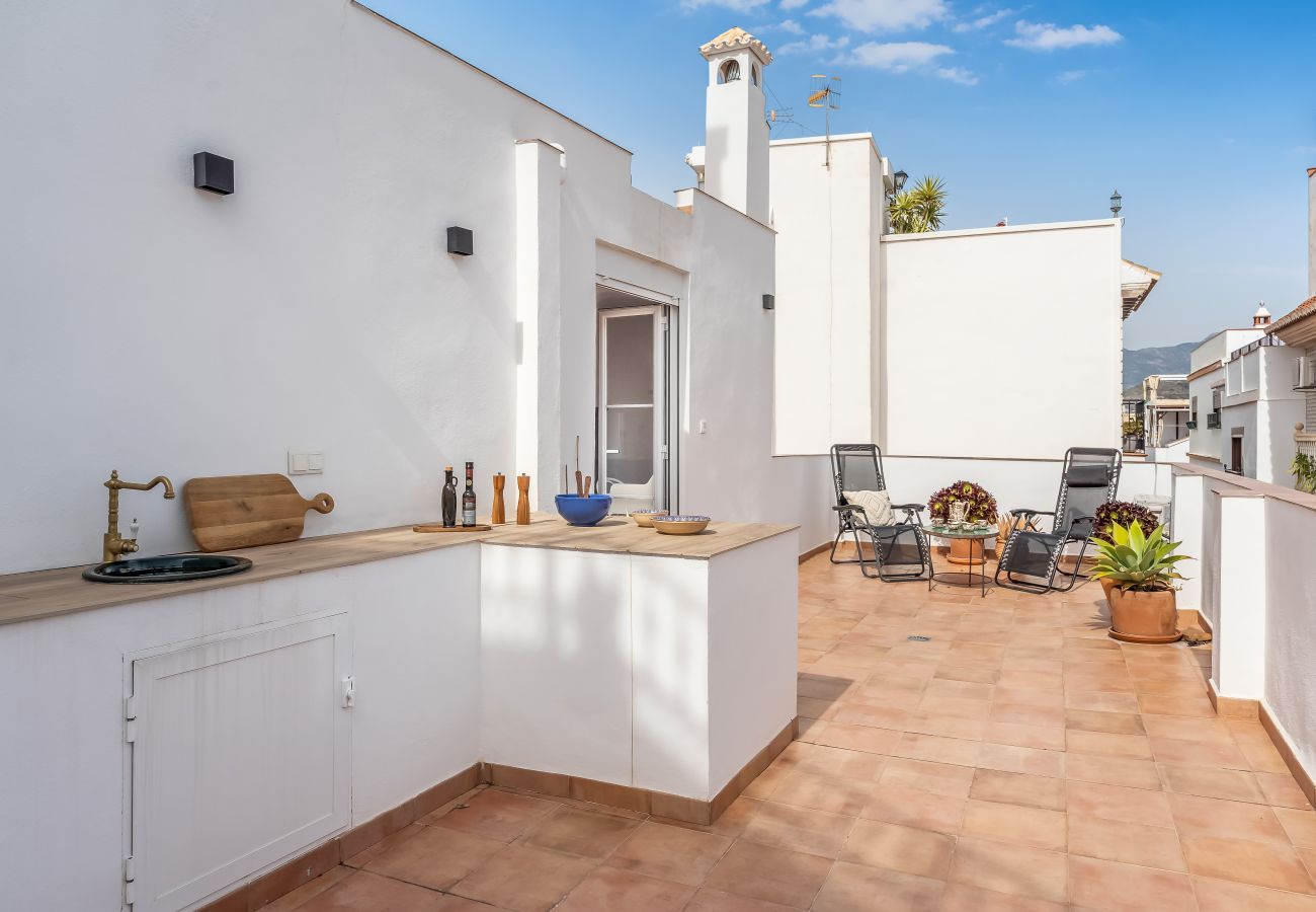 Townhouse in Almuñecar - Huge Terrace, Historic Cave & Close to the beach