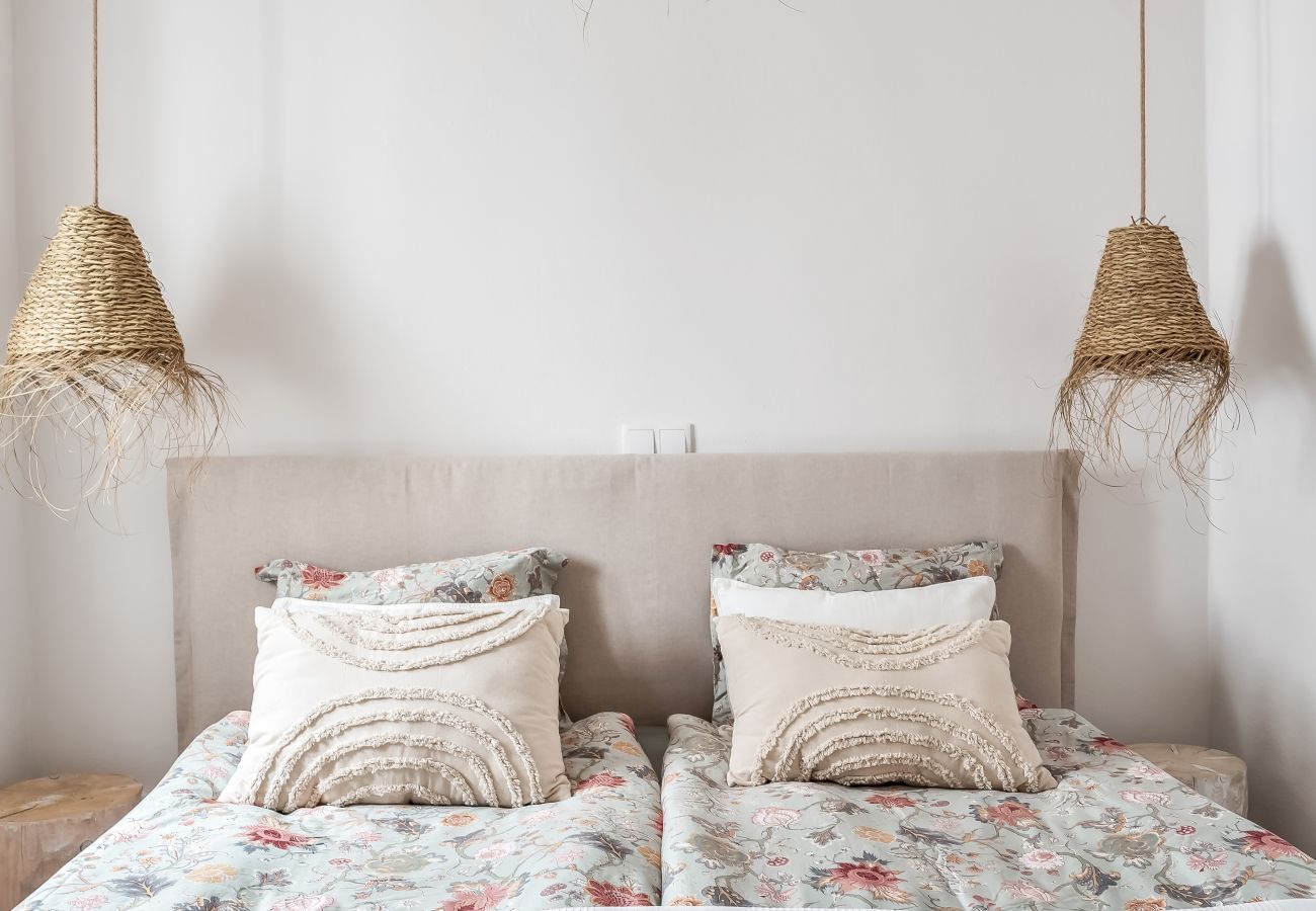 Townhouse in Almuñecar - Huge Terrace, Historic Cave & Close to the beach