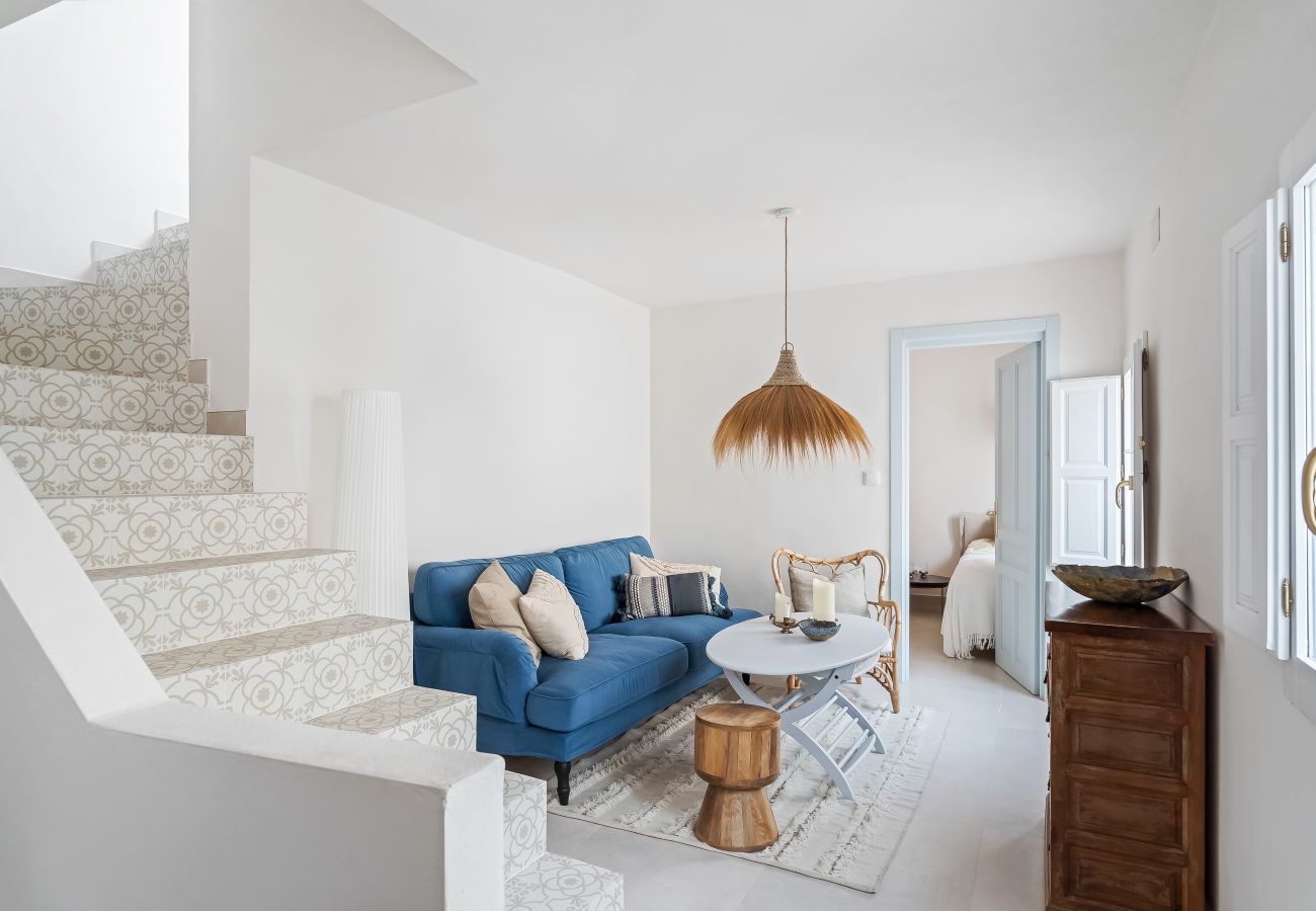 Townhouse in Almuñecar - Huge Terrace, Historic Cave & Close to the beach