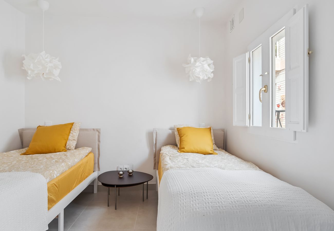 Townhouse in Almuñecar - Huge Terrace, Historic Cave & Close to the beach
