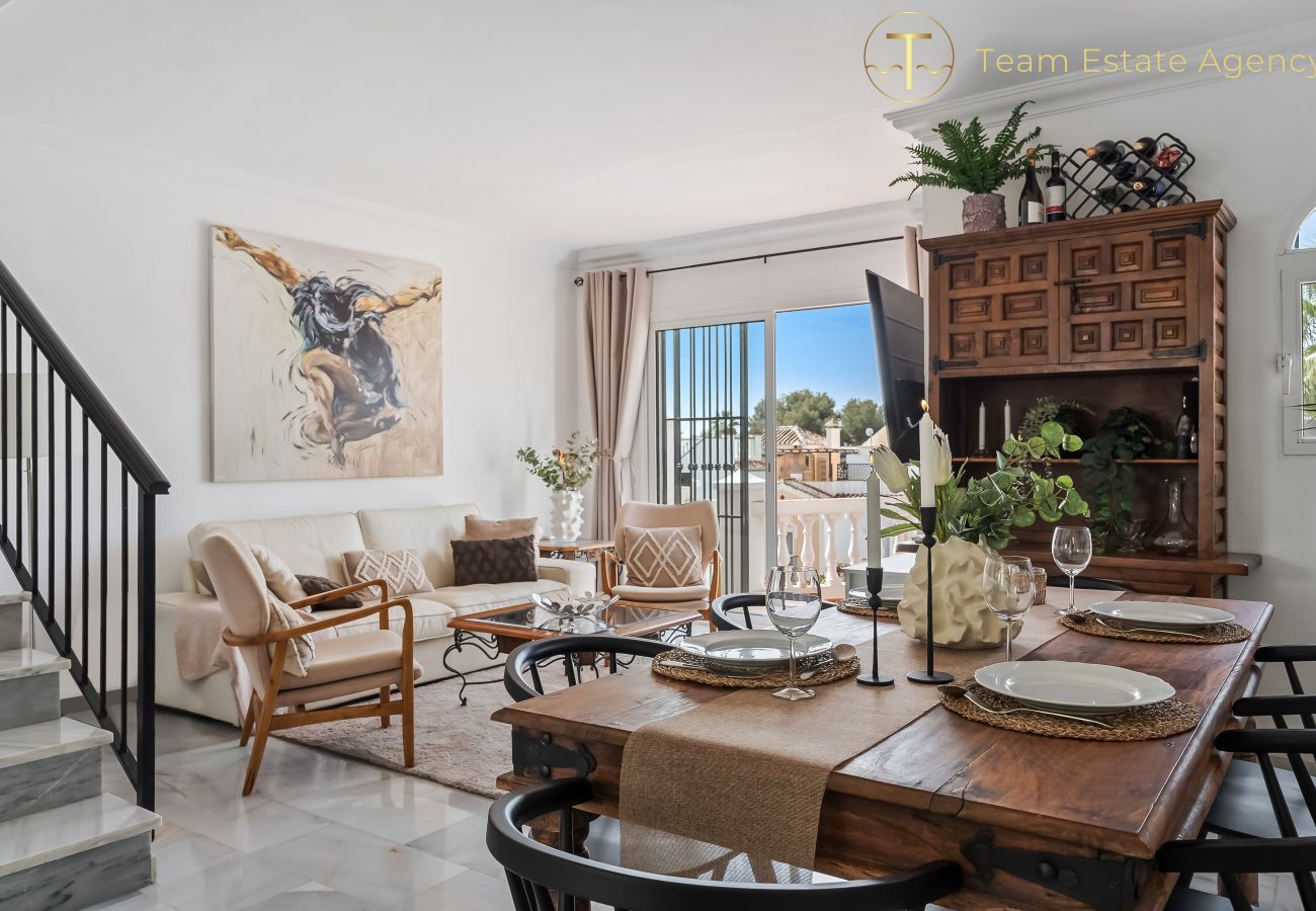 Townhouse in Nerja - Chic Retreat w/ Big Garden, Near Burriana Beach