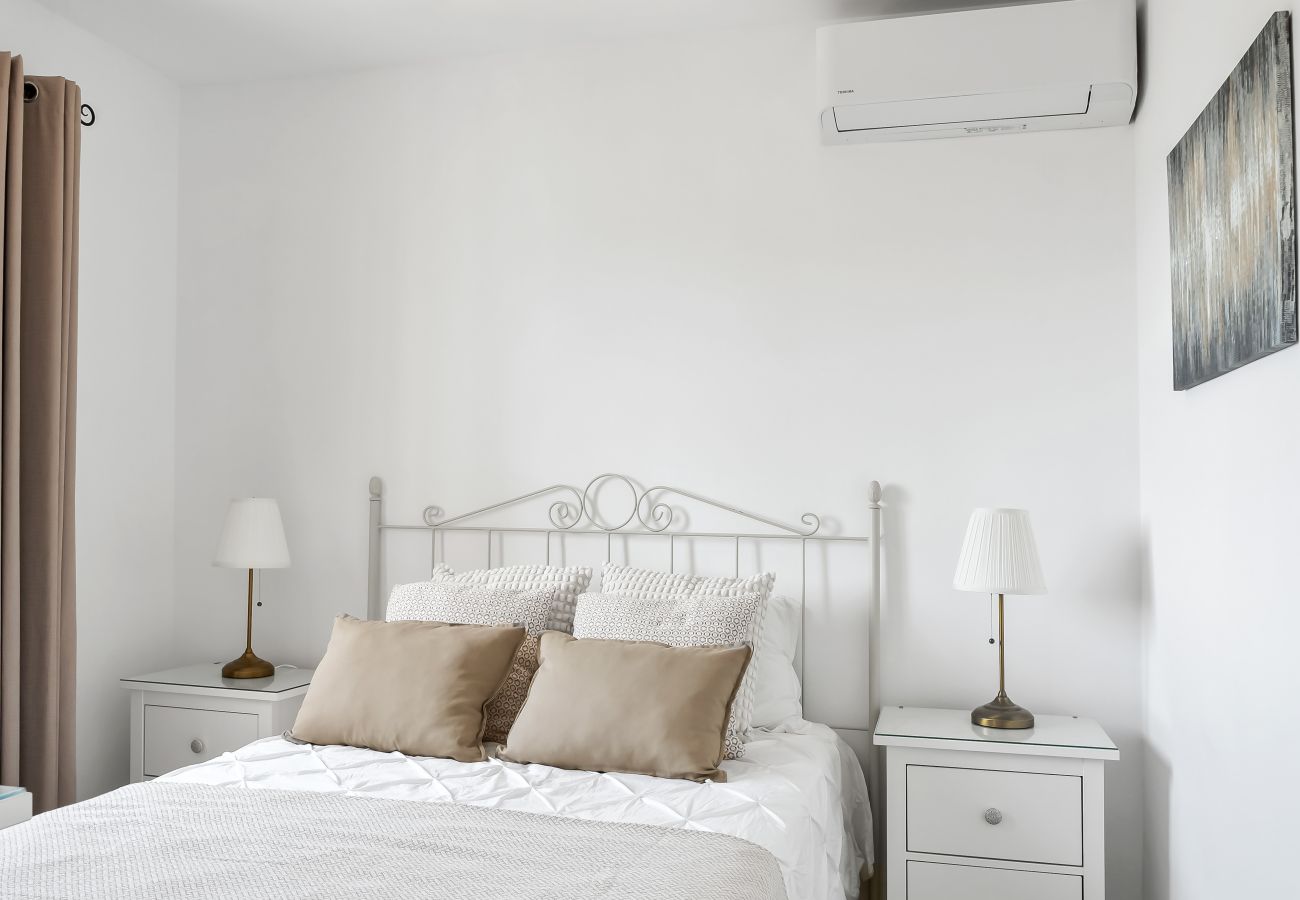 Townhouse in Nerja - Chic Retreat w/ Big Garden, Near Burriana Beach