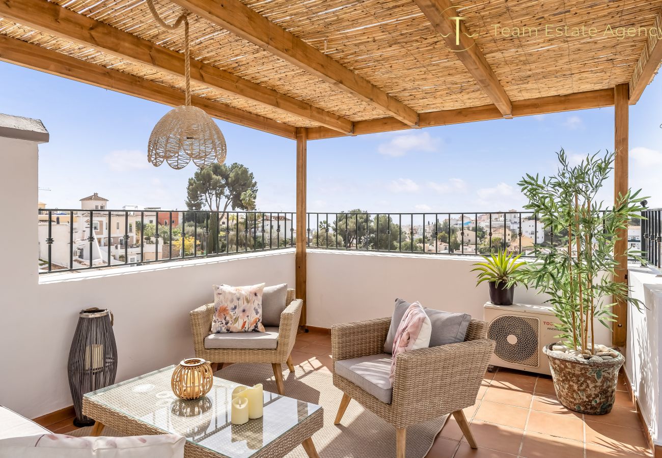 Townhouse in Nerja - Chic Retreat w/ Big Garden, Near Burriana Beach