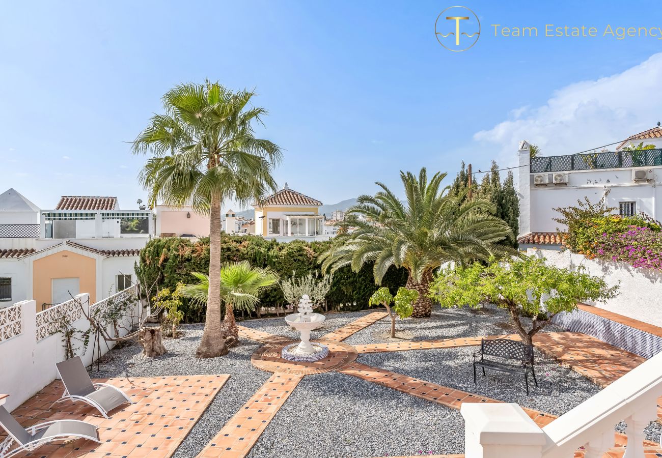 Townhouse in Nerja - Chic Retreat w/ Big Garden, Near Burriana Beach