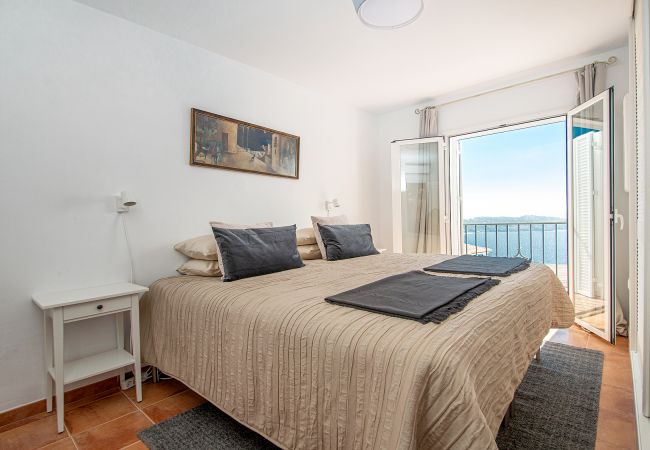 Terraced House in La Herradura - Stunning Views • Terrace • Pool & Parking Terraced House in La Herradura - Stunning Views • Terrace • Pool & Parking