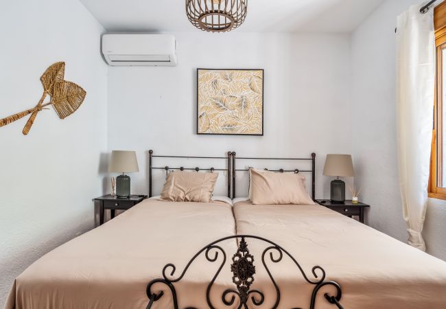Villa in Almuñecar - Exclusive Villa with Panoramic Views and Private Pool Villa in Almuñecar - Exclusive Villa with Panoramic Views and Private Pool
