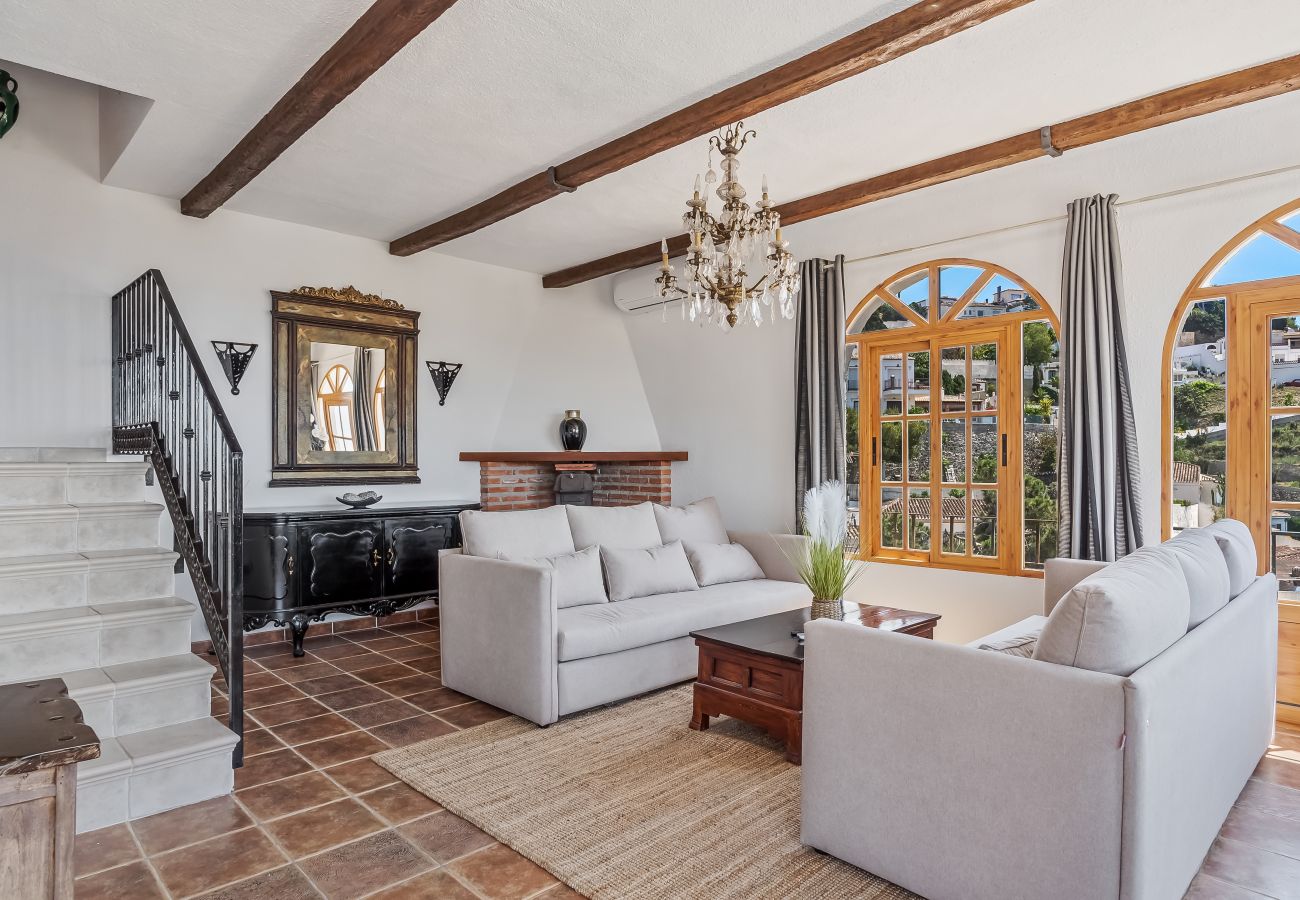 Villa in Almuñecar - Exclusive Villa with Panoramic Views and Private Pool