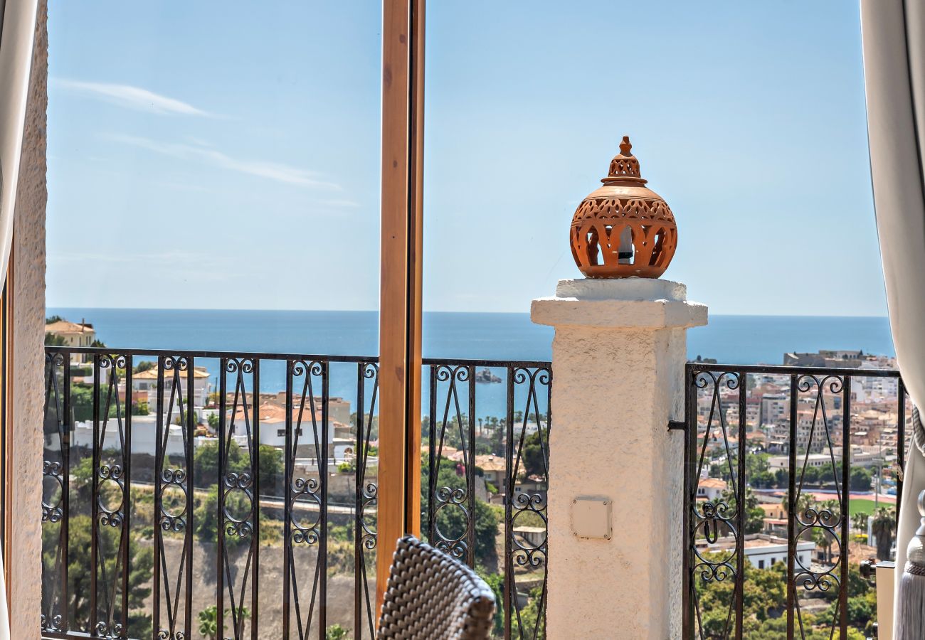 Villa in Almuñecar - Exclusive Villa with Panoramic Views and Private Pool
