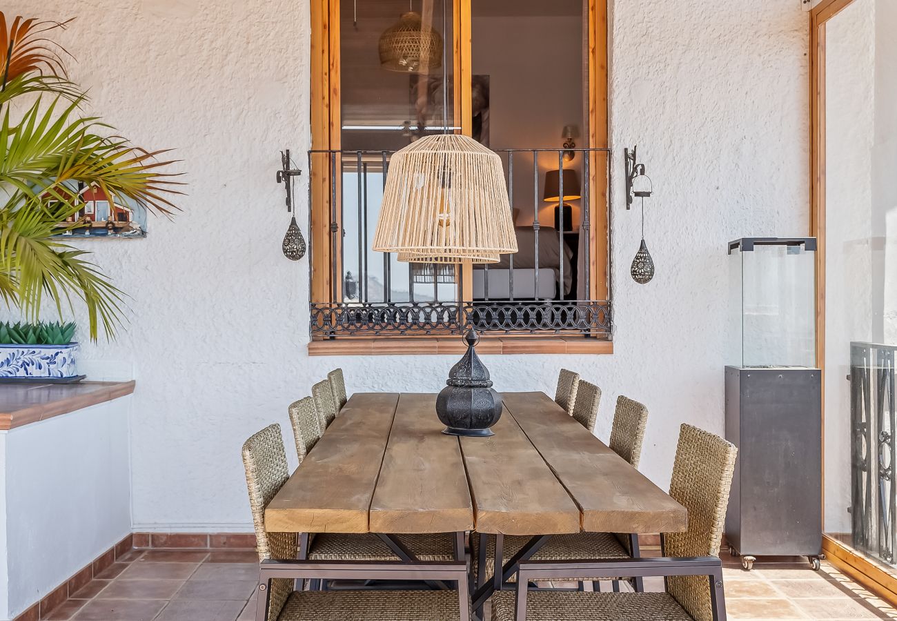 Villa in Almuñecar - Exclusive Villa with Panoramic Views and Private Pool
