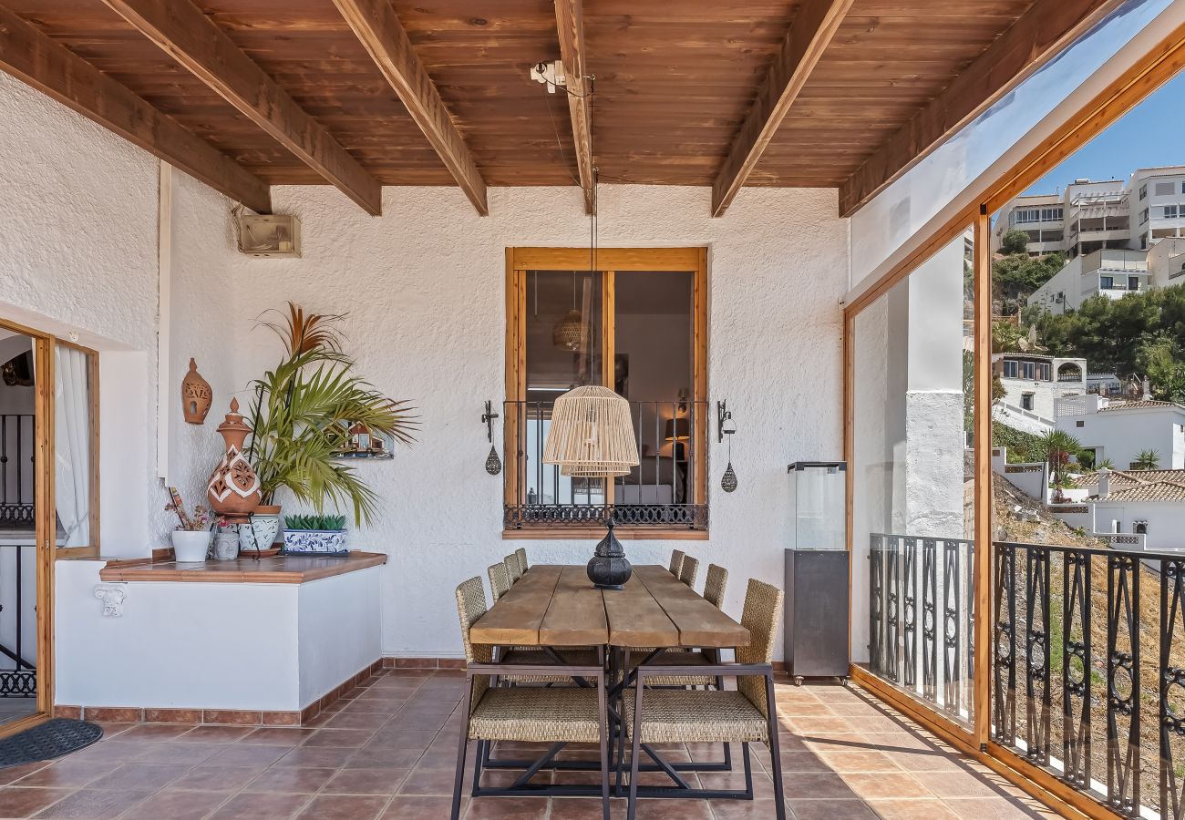 Villa in Almuñecar - Exclusive Villa with Panoramic Views and Private Pool