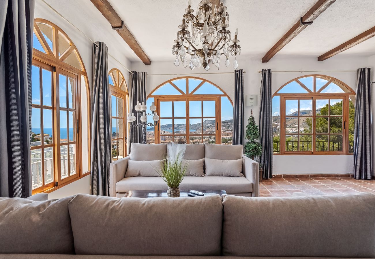 Villa in Almuñecar - Exclusive Villa with Panoramic Views and Private Pool