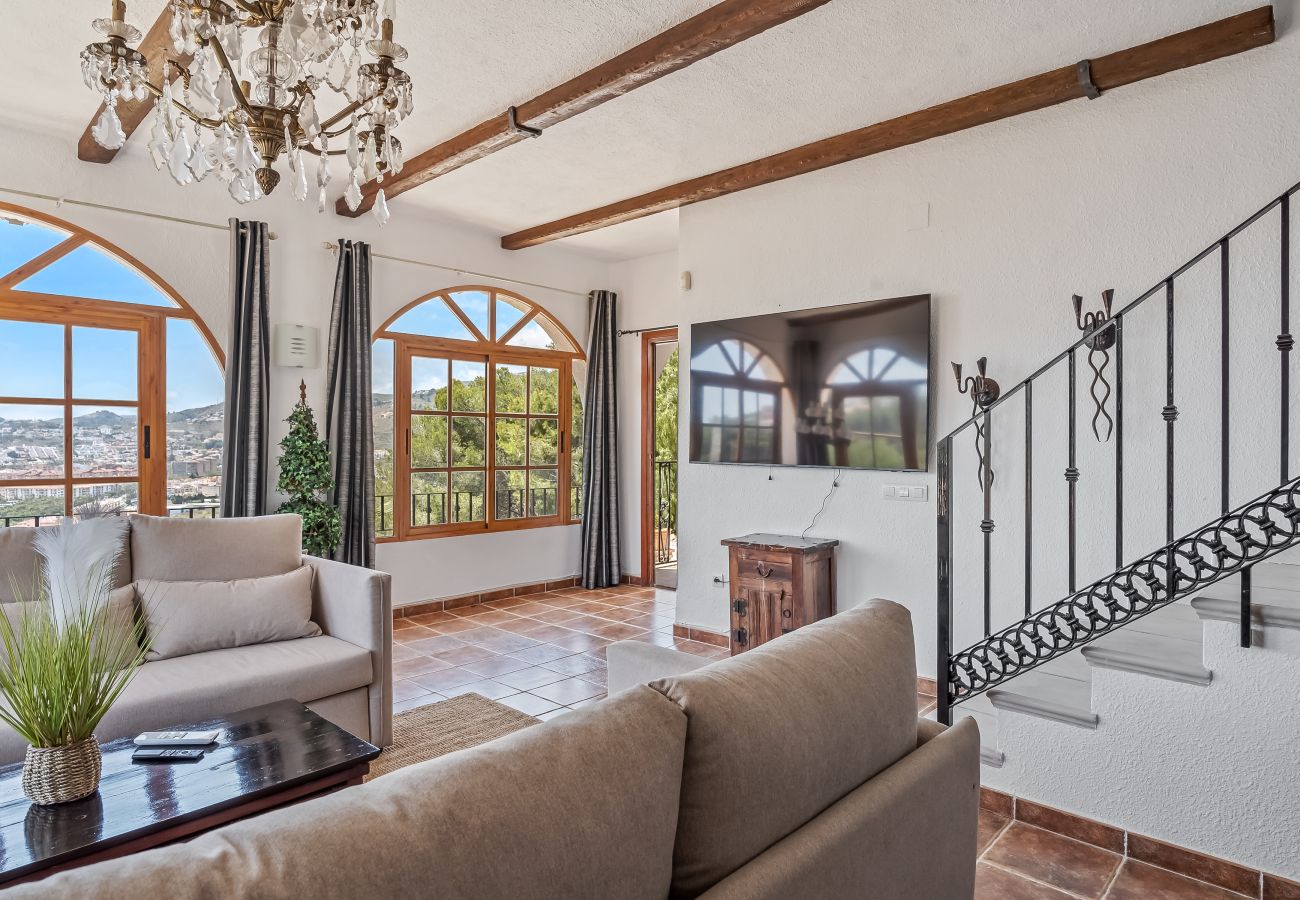 Villa in Almuñecar - Exclusive Villa with Panoramic Views and Private Pool