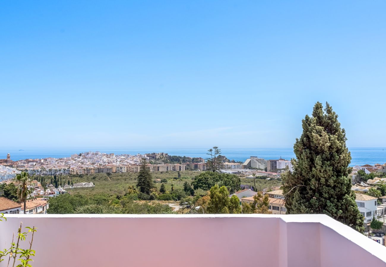 Apartment in Almuñecar - Modern Flat – Big Terrace & Magical View