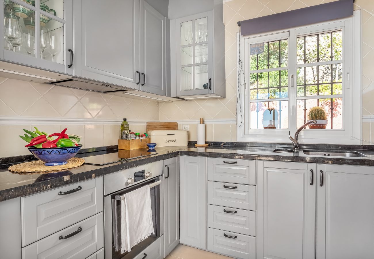 Terraced House in Nerja - Modern Luxury – Townhouse with Private Pool & Sea View