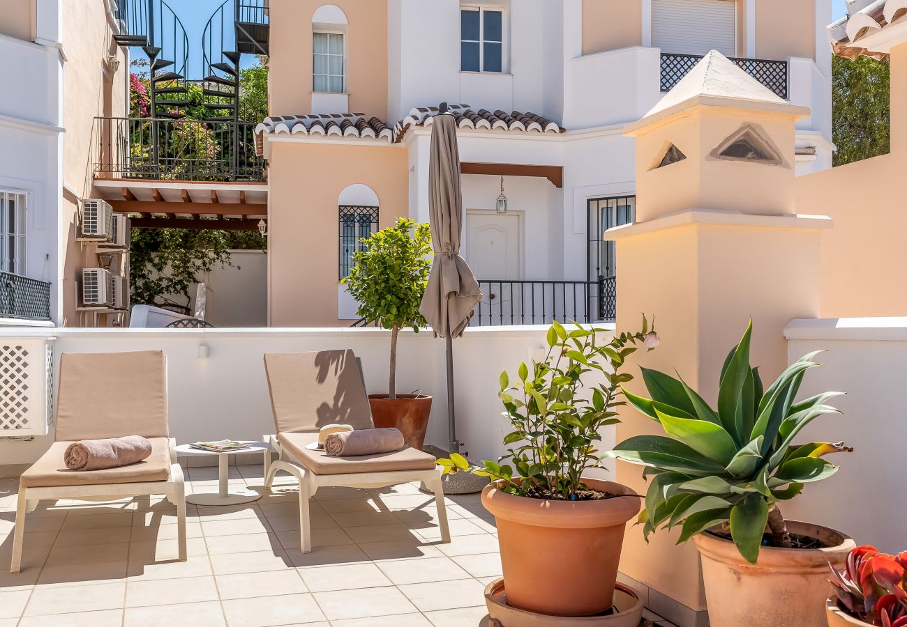 Terraced House in Nerja - Stunning terrace, elegant home in Nerja