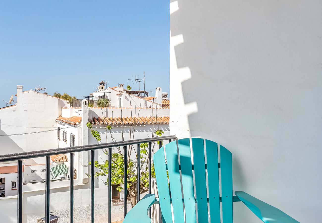 Terraced House in Nerja - Sunny Townhouse with Terrace in Nerja