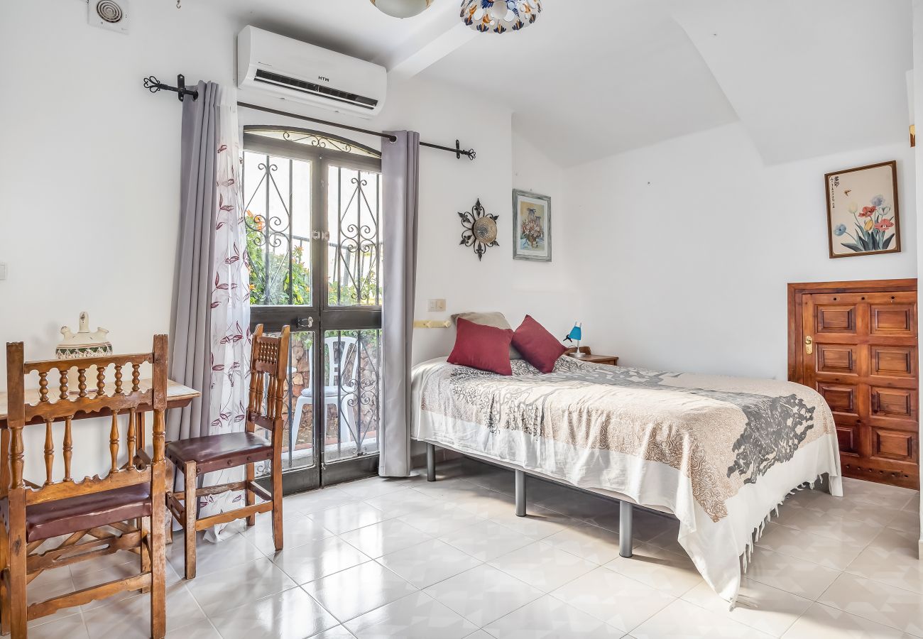 Radhus i Nerja - Capistrano-hus, tillgång till Nerjas bästa poolområde